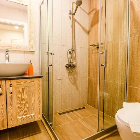 Kybele شقة فندقية 2*