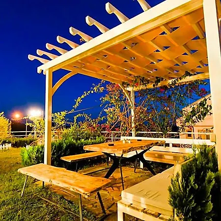 Aparthotel Kybele 2*